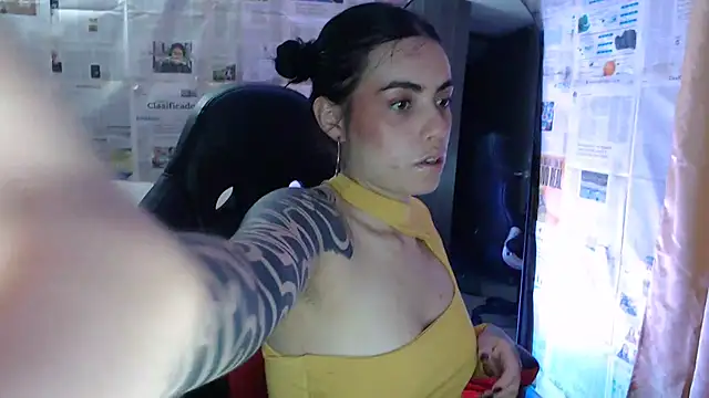 Snapshot of i_am_nina_ chatting on 15, 9, 2025 i am nina  online show from 15, 9, 2025