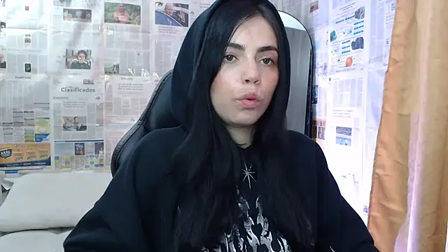 Snapshot of i_am_nina_ chatting on 28, 9, 2025 i am nina  online show from 28, 9, 2025