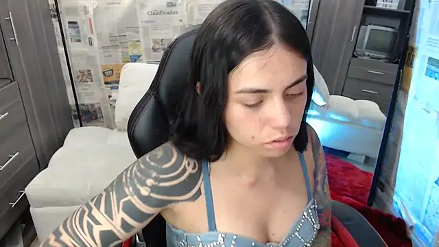 Snapshot of i_am_nina_ chatting on 25, 10, 2025 i am nina  online show from 25, 10, 2025