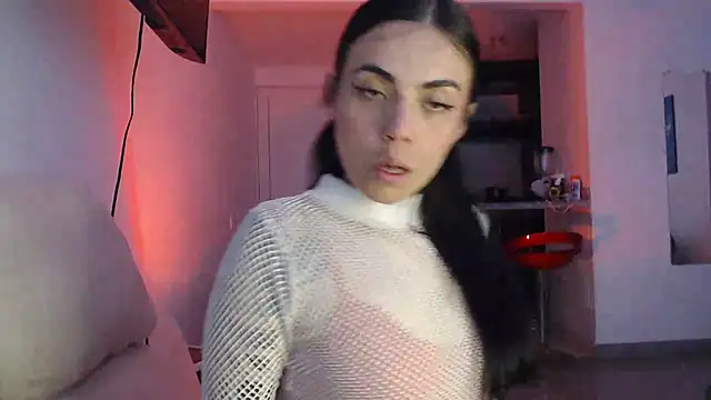 i am nina  online show from 18, 12, 2025