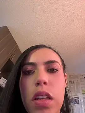 i am nina  online show from 7, 5, 2026