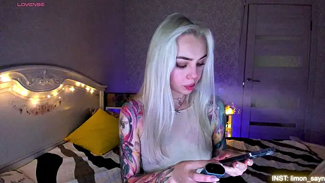 LillyMoure  online show from 8, 8, 2026