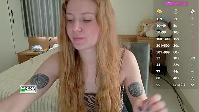 Snapshot of RedFires chatting on 25, 9, 2025 RedFires online show from 25, 9, 2025