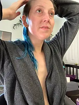 MissCumberdale online show from 11, 1, 2025