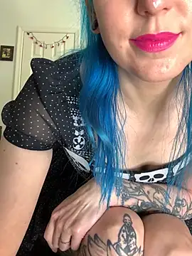 MissCumberdale online show from 15, 2, 2025