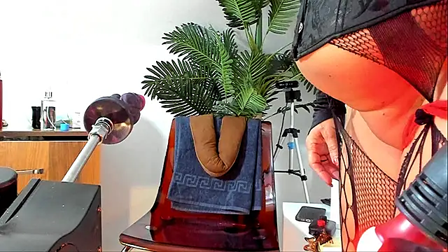KarlaHartley online show from 30, 7, 2026