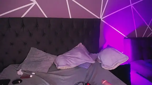 Miss Loise online show from 18, 3, 2025