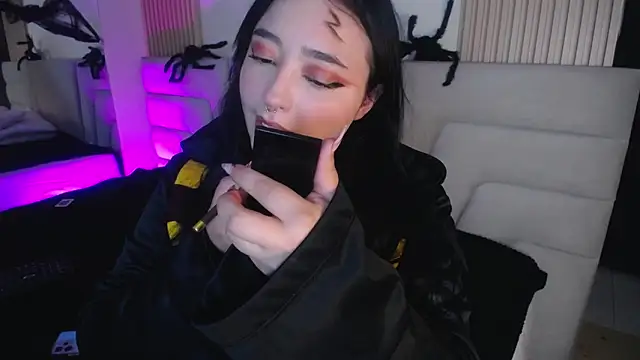 Miss Loise online show from 31, 10, 2025