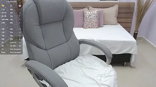 sophia hadid online show from 10, 3, 2026