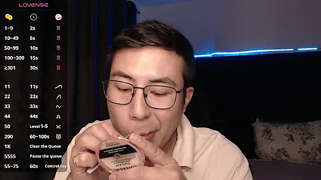 andrewmhilton  online show from 16, 11, 2025