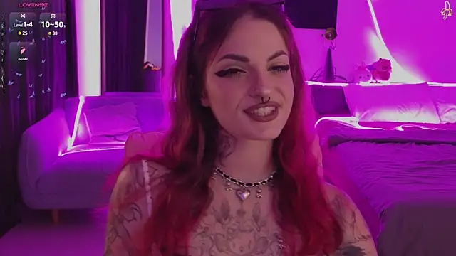 BratzieDarsie online show from 13, 6, 2026