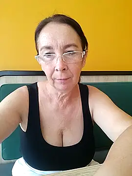 Snapshot of Celine_Faer1 chatting on 21, 7, 2026 Celine Faer1 online show from 21, 7, 2026