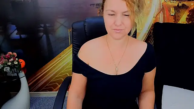 Snapshot of EmmaxPark chatting on 3, 12, 2025 EmmaxPark online show from 3, 12, 2025