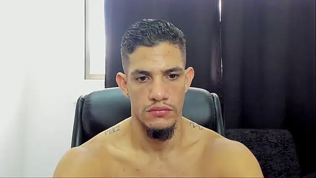 jhonnysnow17 online show from 29, 4, 2026