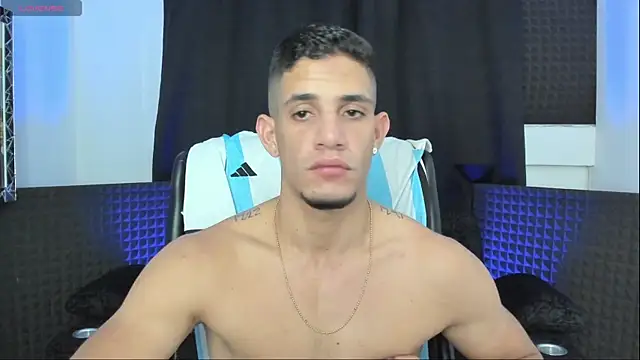 jhonnysnow17 online show from 17, 7, 2026