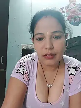 Snapshot of Poojabhabi101 chatting on 12, 5, 2026 Poojabhabi101 online show from 12, 5, 2026