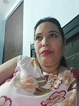 Snapshot of Poojabhabi101 chatting on 12, 6, 2026 Poojabhabi101 online show from 12, 6, 2026