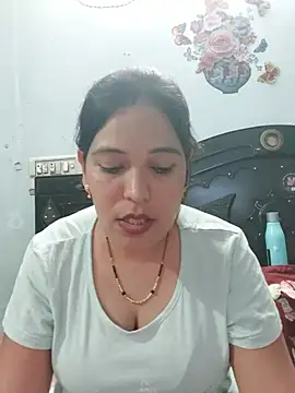 Snapshot of Poojabhabi101 chatting on 23, 6, 2026 Poojabhabi101 online show from 23, 6, 2026