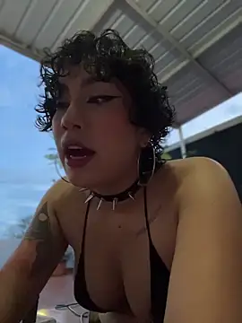 ZahaRoseee online show from 30, 5, 2026