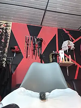 Snapshot of mal_x chatting on 1, 10, 2025 mal x online show from 1, 10, 2025