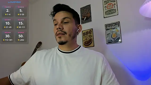 Snapshot of alejandro_stark chatting on 10, 1, 2026 alejandro stark online show from 10, 1, 2026