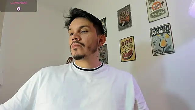 Snapshot of alejandro_stark chatting on 14, 1, 2026 alejandro stark online show from 14, 1, 2026