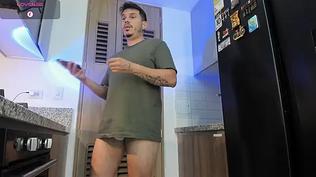 Snapshot of alejandro_stark chatting on 8, 2, 2026 alejandro stark online show from 8, 2, 2026