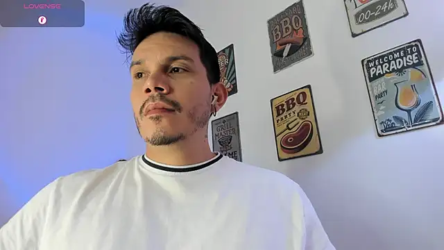 Snapshot of alejandro_stark chatting on 15, 3, 2026 alejandro stark online show from 15, 3, 2026