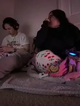 LiverandBrat77 online show from 11, 2, 2026