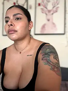 GigiiStone online show from 8, 9, 2025