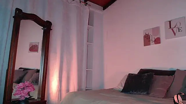 Snapshot of dahian_s chatting on 26, 11, 2025 dahian s online show from 26, 11, 2025