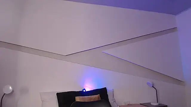 hot little bunny online show from 27, 2, 2025