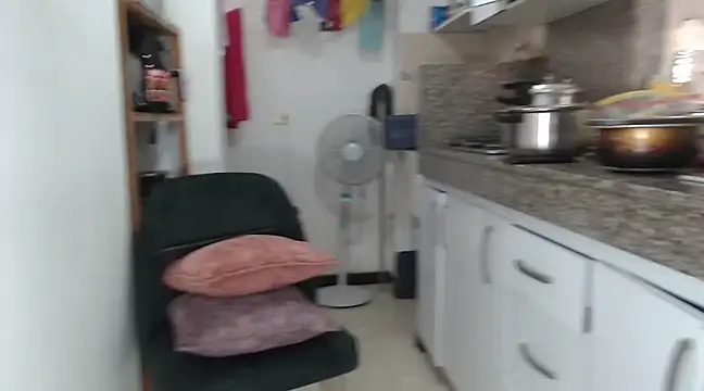 Snapshot of LiraRusso chatting on 19, 2, 2025 LiraRusso online show from 19, 2, 2025