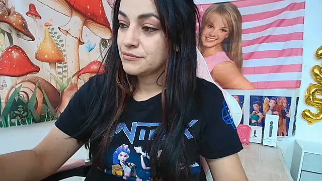 LovelyAzucena online show from 2, 7, 2026