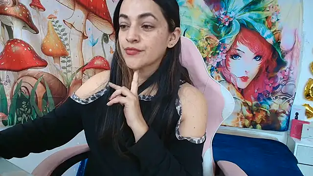 LovelyAzucena online show from 27, 7, 2026