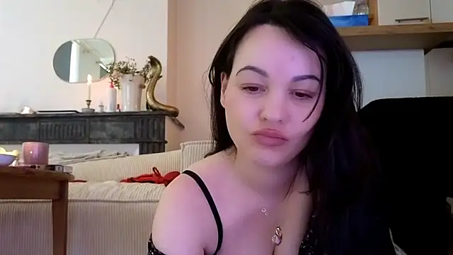 Lilie romeo online show from 3, 3, 2025