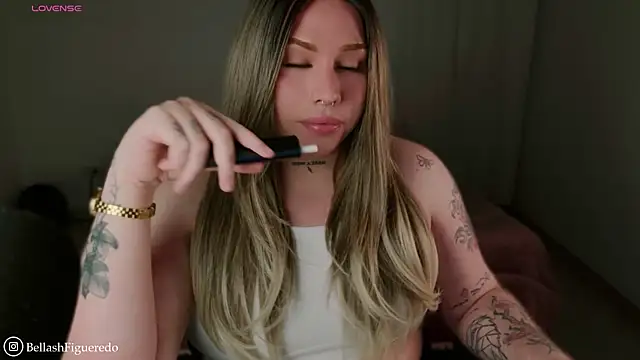 Snapshot of IsabellaFigueredo__ chatting on 13, 3, 2026 IsabellaFigueredo online show from 13, 3, 2026