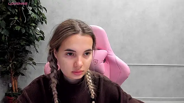 Donna Evans online show from 8, 3, 2025