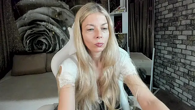 Eva Melow online show from 3, 5, 2026