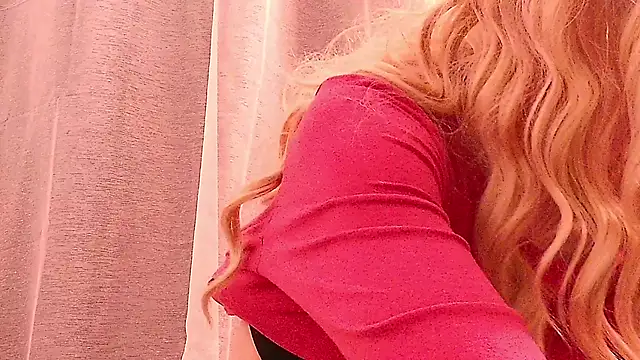 Snapshot of SecretAnni chatting on 4, 2, 2025 SecretAnni online show from 4, 2, 2025