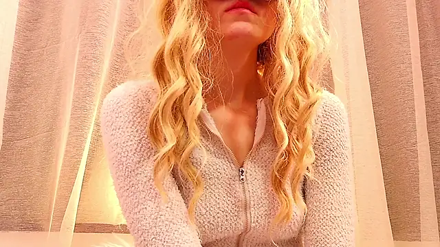 Snapshot of SecretAnni chatting on 9, 2, 2025 SecretAnni online show from 9, 2, 2025