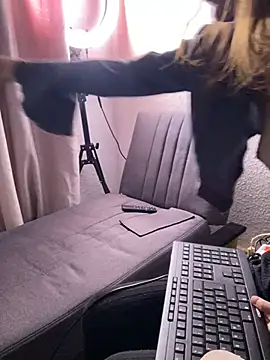 Snapshot of SecretAnni chatting on 22, 3, 2025 SecretAnni online show from 22, 3, 2025