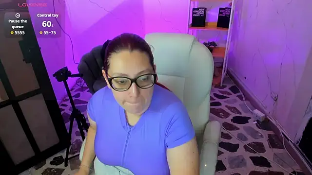 NiickyJones online show from 18, 9, 2025