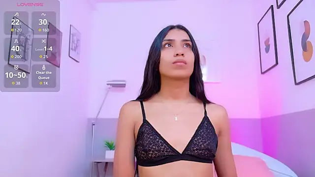 littlee emilyy  online show from 4, 12, 2025