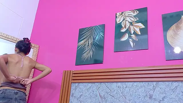 littlee emilyy  online show from 6, 5, 2026