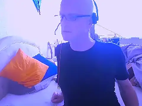 Snapshot of HornyRalfi55 chatting on 4, 2, 2025 HornyRalfi55 online show from 4, 2, 2025