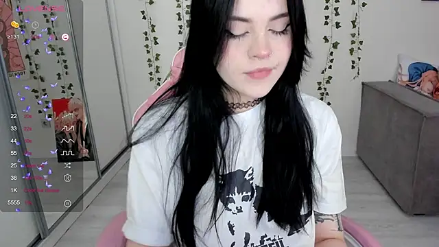 SelenaCute online show from 7, 2, 2025