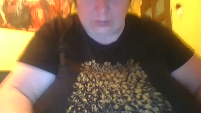 Nataliesbestjuggs online show from 12, 11, 2025