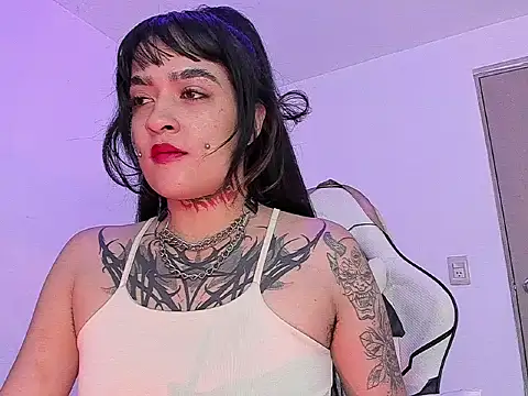 sarah benjjaminn online show from 24, 4, 2026