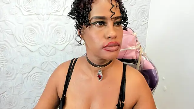 Snapshot of pamela_guzmaan chatting on 10, 1, 2025 pamela guzmaan online show from 10, 1, 2025